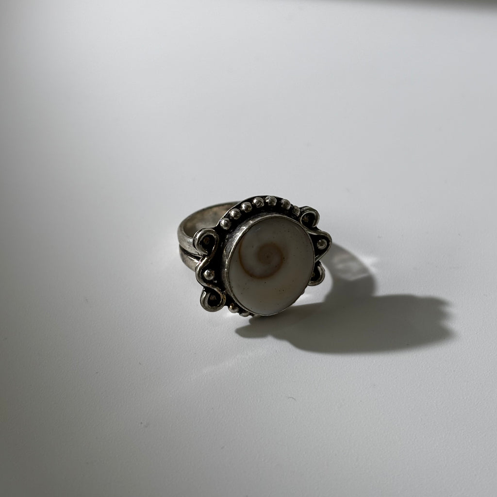 Gomti Chakra Ring - Natural Sea Shell Oxidised Adjustable | Bendita III