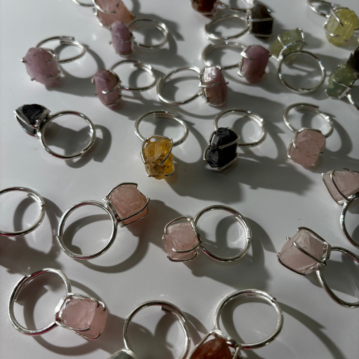 Assorted Crystals Ring – Raw Natural Stone Silver Plated |Elegancia