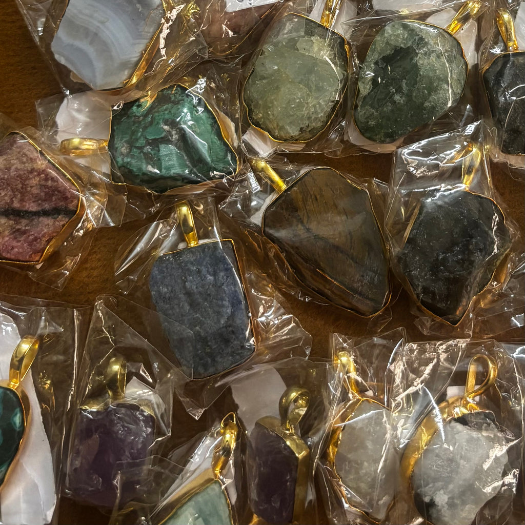 Crystals Pendant - Big Raw Natural Stone | Mix Exclusive Gold Plated Oliva