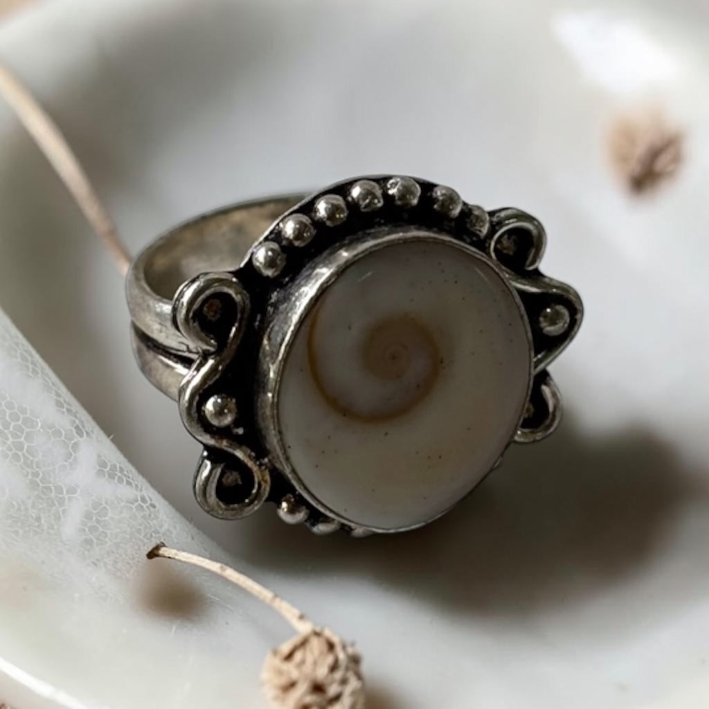 Gomti Chakra Ring - Natural Sea Shell Oxidised Adjustable | Bendita III