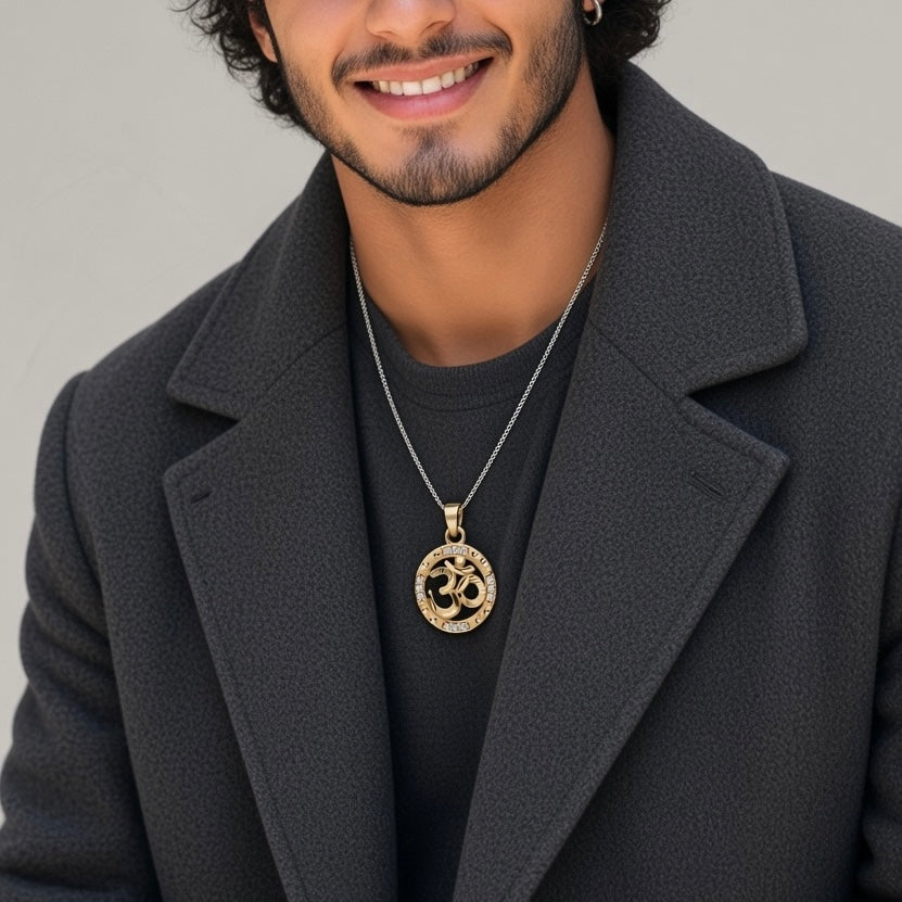 Om Pendant - Round Gold Plated Daily Wear | Cotidiano I