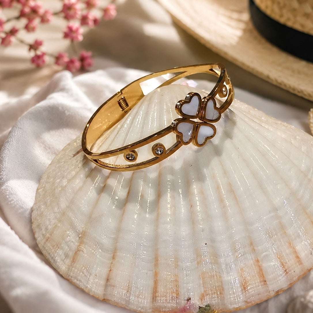 Evershine Code Bracelet 01 - Anti Tarnish Golden Hearts Bloom