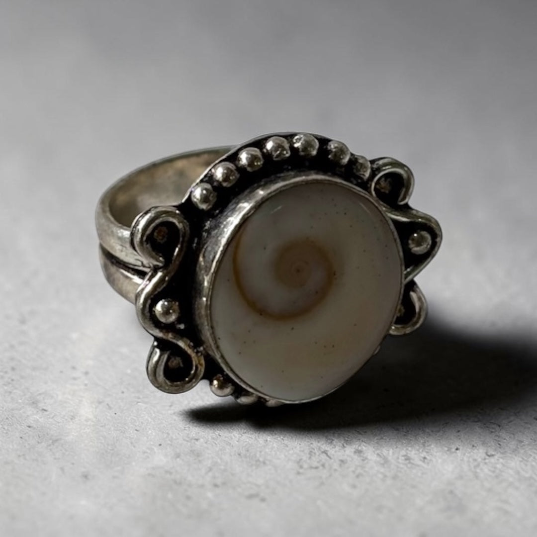 Gomti Chakra Ring - Natural Sea Shell Oxidised Adjustable | Bendita III