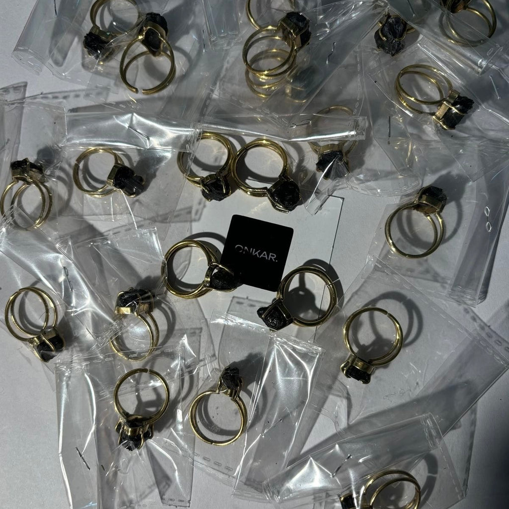 Assorted Crystal Ring – Raw Natural Stone Gold Plated | Esencia