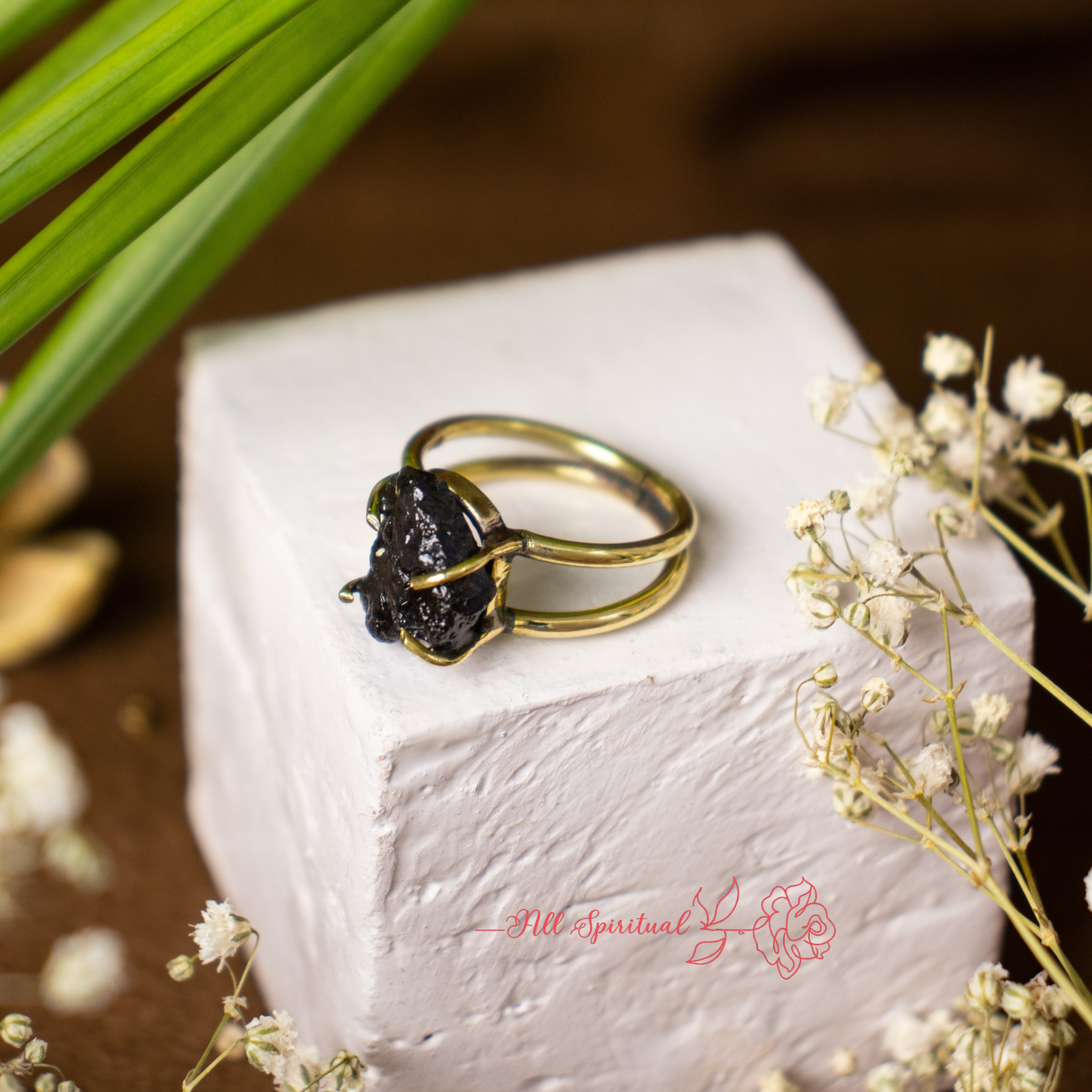 Black Tourmaline Ring – Raw Natural Stone Adjustable Gold Plated | Reminder of Protection